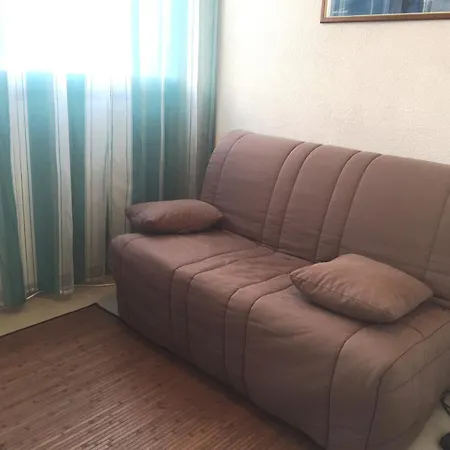 Cosy A Avec Balcon Et Parking Prive - Fr-1-551-52 Apartamento *