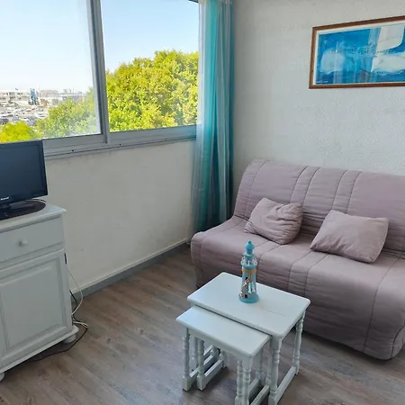 Cosy A Avec Balcon Et Parking Prive - Fr-1-551-52 * Ла-Рошель